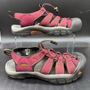 Keen Newport H2 Closed Toe Water Sandals Red Black Women's Size 9.5